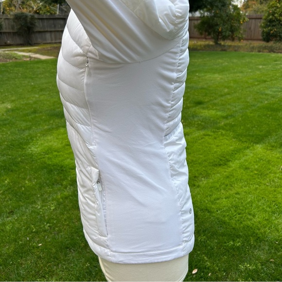 Lululemon Down for a Run Jacket in White Size 6 - Picture 9 of 16